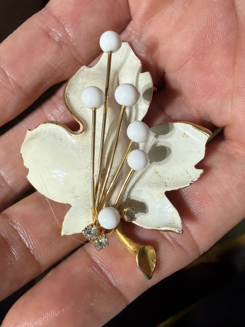 vintage gold tone white enamel Leaf brooch